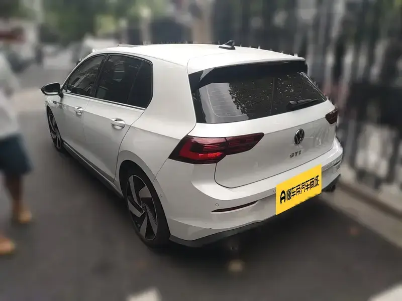 2021 Volkswagen Golf GTI с пробегом 38 700 км