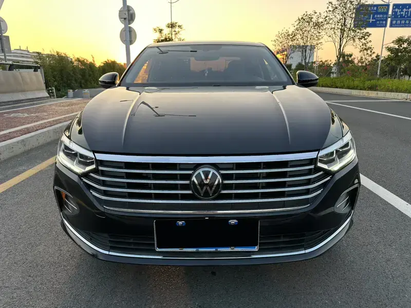 2023 Volkswagen Lavida с пробегом 28 000 км