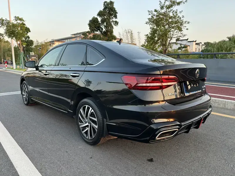 2023 Volkswagen Lavida с пробегом 28 000 км