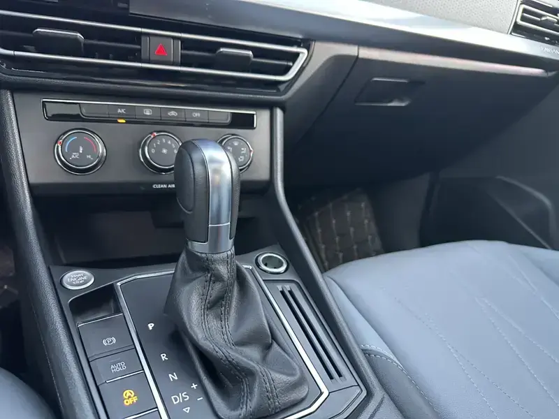 2023 Volkswagen Lavida с пробегом 28 000 км