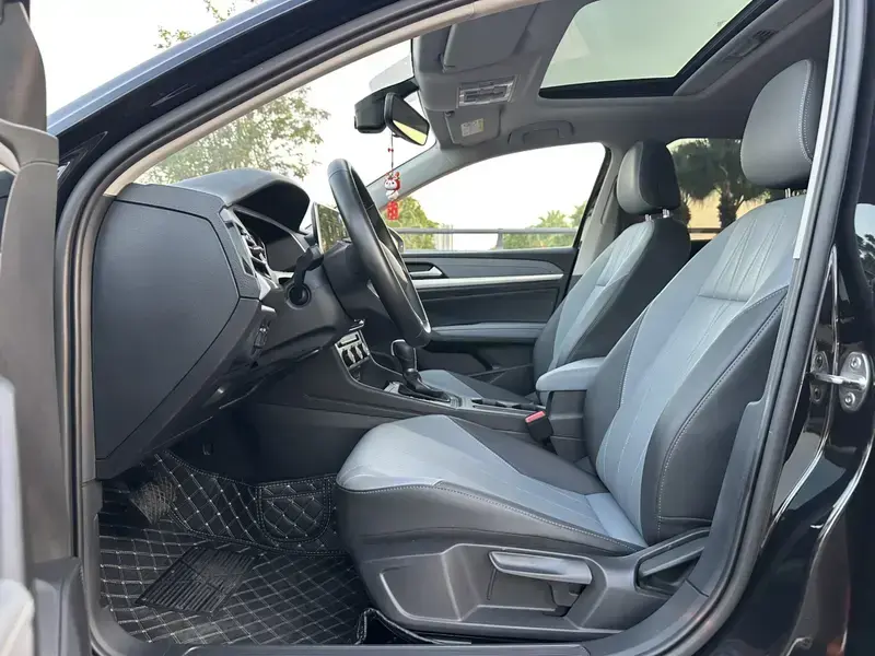 2023 Volkswagen Lavida с пробегом 28 000 км