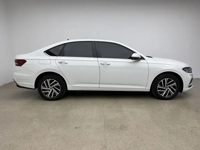 2024 Volkswagen Lavida с пробегом 56 100 км