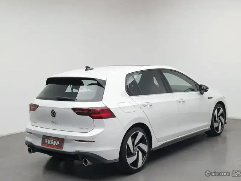 2021 Volkswagen Golf GTI с пробегом 93 300 км