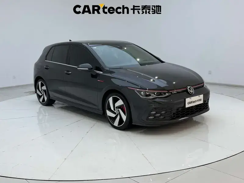 2021 Volkswagen Golf GTI с пробегом 72 000 км