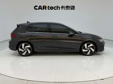 2021 Volkswagen Golf GTI с пробегом 72 000 км