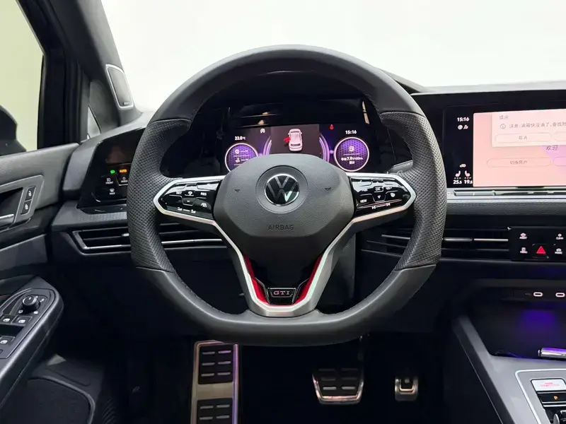 2021 Volkswagen Golf GTI с пробегом 72 000 км