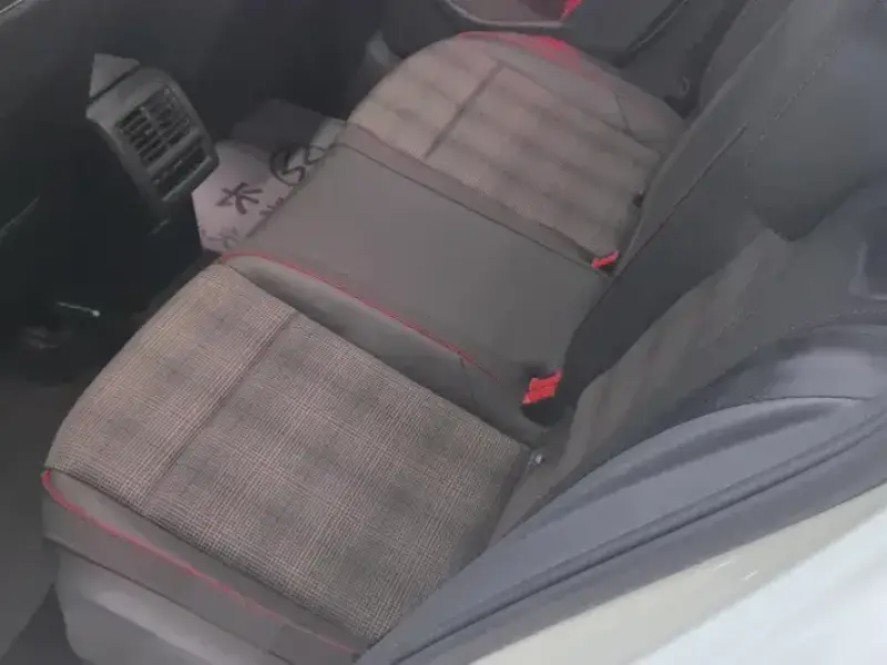 2021 Volkswagen Golf GTI с пробегом 38 000 км