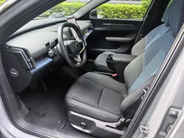 2025 Volvo EX30 с пробегом 13 300 км