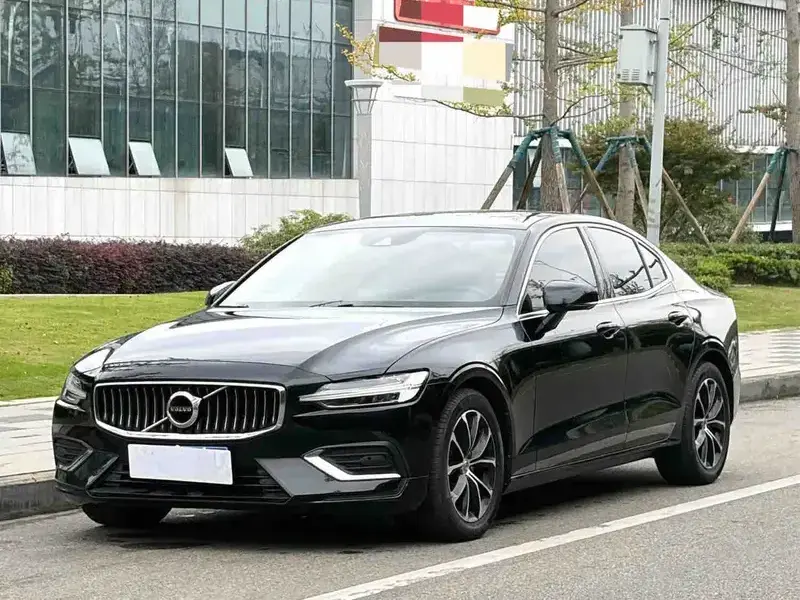 2020 Volvo S60 с пробегом 65 000 км
