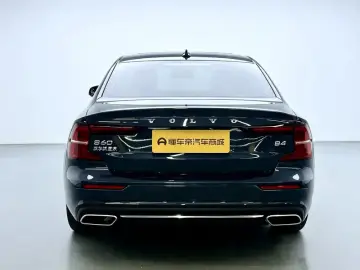 2022 Volvo S60 с пробегом 43 500 км