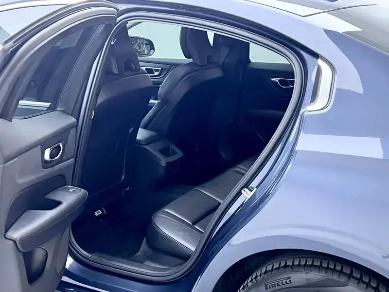 2022 Volvo S60 с пробегом 43 500 км