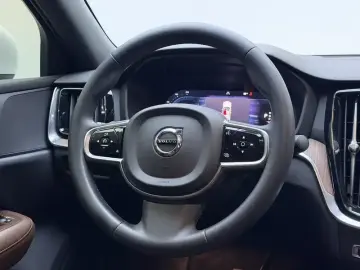 2024 Volvo S60 с пробегом 87 500 км