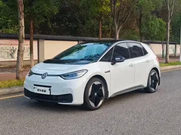 2022 Volkswagen ID.3 с пробегом 46 200 км