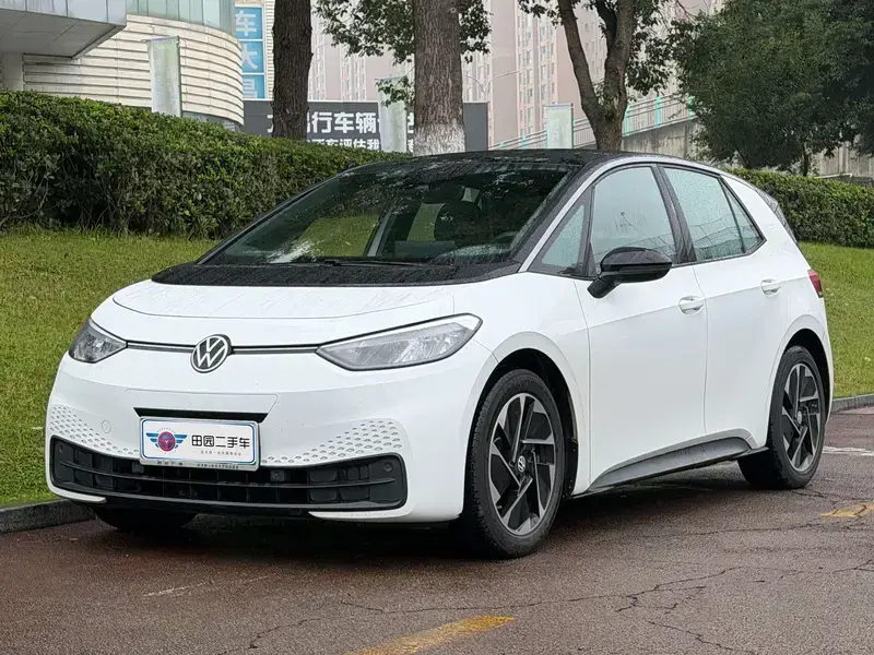 2025 Volkswagen ID.3 с пробегом 53 000 км
