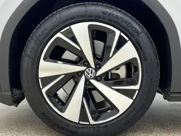 2022 Volkswagen ID.6 с пробегом 35 000 км