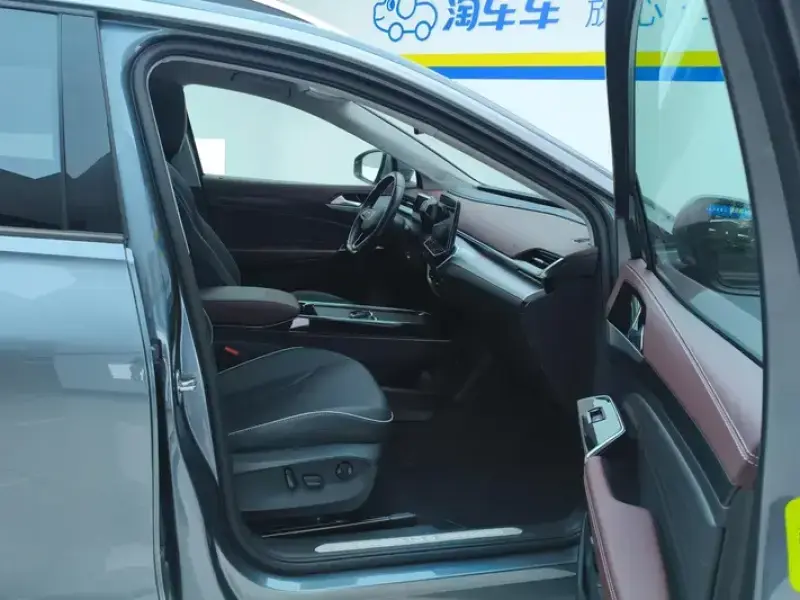 2022 Volkswagen ID.6 с пробегом 65 000 км