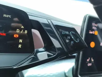 2022 Volkswagen ID.6 с пробегом 65 000 км