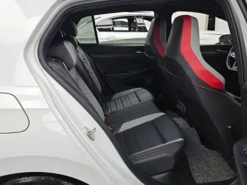 2023 Volkswagen Golf с пробегом 46 146 км