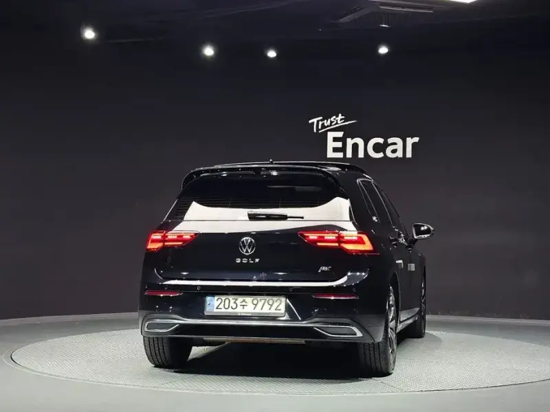 2023 Volkswagen Golf с пробегом 75 583 км