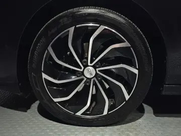 2023 Volkswagen Golf с пробегом 75 583 км