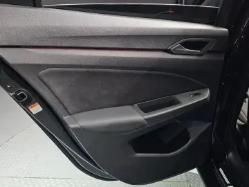 2023 Volkswagen Golf с пробегом 75 583 км
