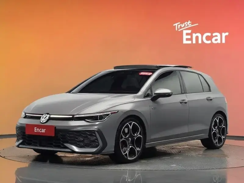 2025 Volkswagen Golf с пробегом 30 263 км