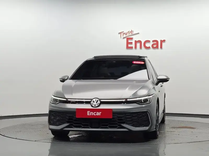 2025 Volkswagen Golf с пробегом 30 263 км