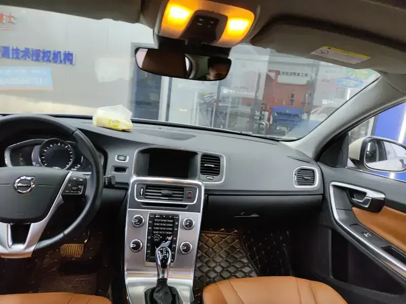 2019 Volvo S60 с пробегом 57 000 км