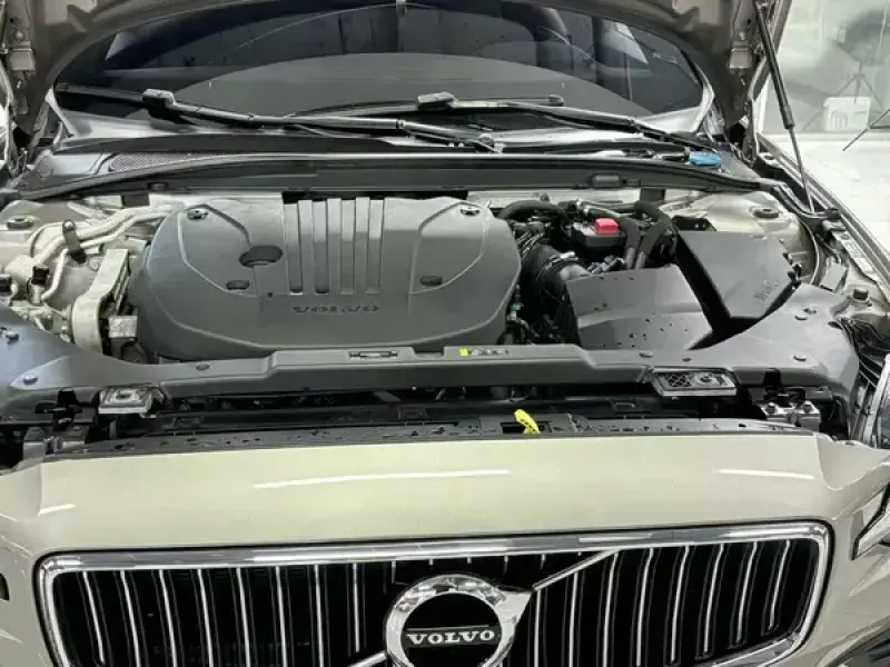 2022 Volvo S60 с пробегом 90 000 км