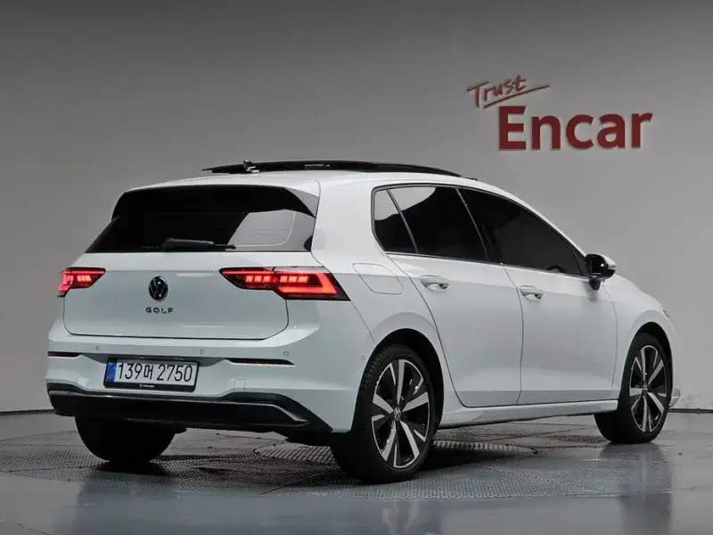 2025 Volkswagen Golf с пробегом 25 603 км