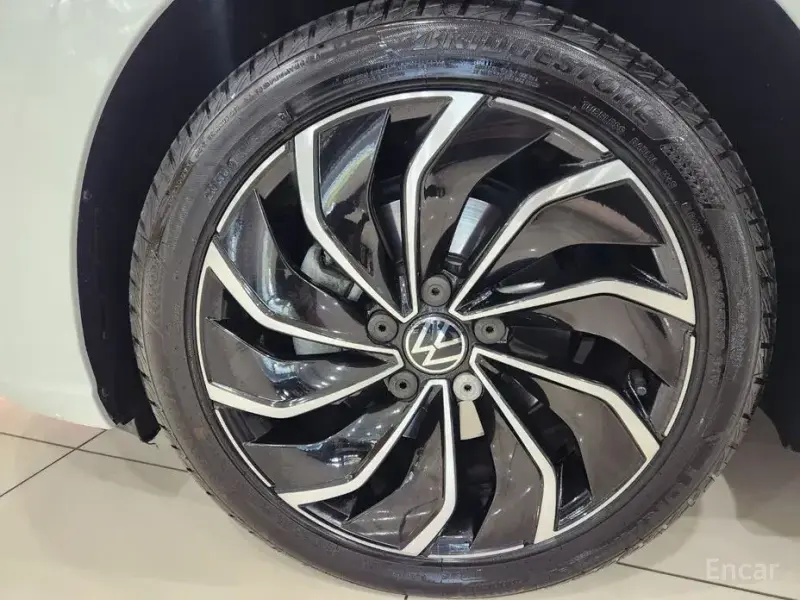 2023 Volkswagen Golf с пробегом 58 700 км