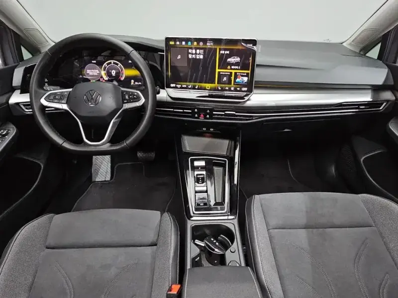 2026 Volkswagen Golf с пробегом 4 394 км