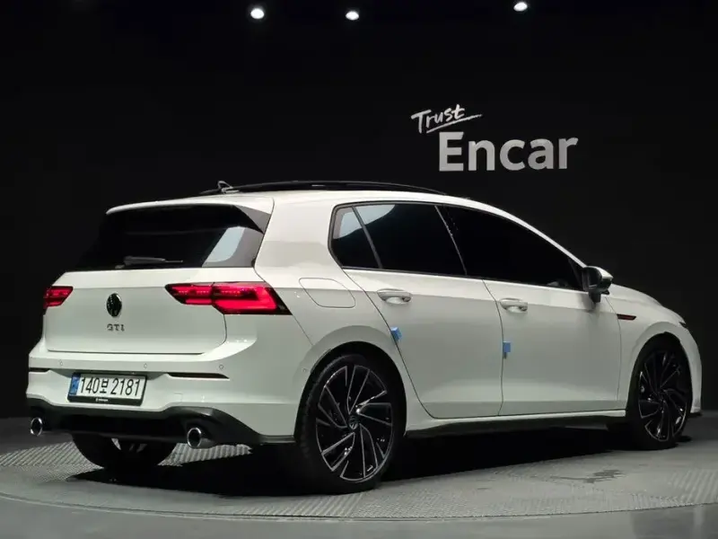 2024 Volkswagen Golf с пробегом 17 691 км