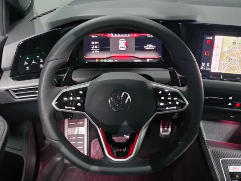 2023 Volkswagen Golf с пробегом 38 391 км