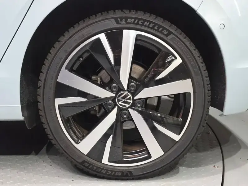 2025 Volkswagen Golf с пробегом 11 709 км