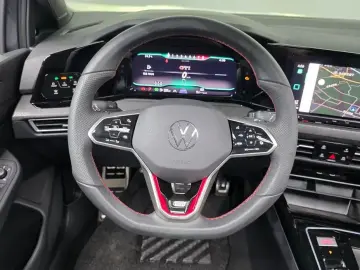 2024 Volkswagen Golf с пробегом 13 857 км