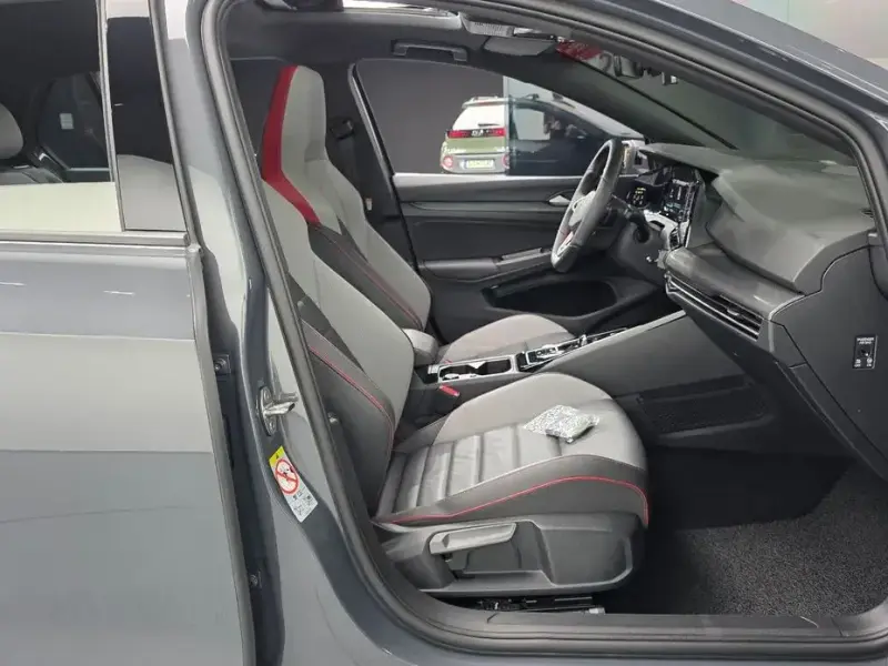 2024 Volkswagen Golf с пробегом 13 857 км