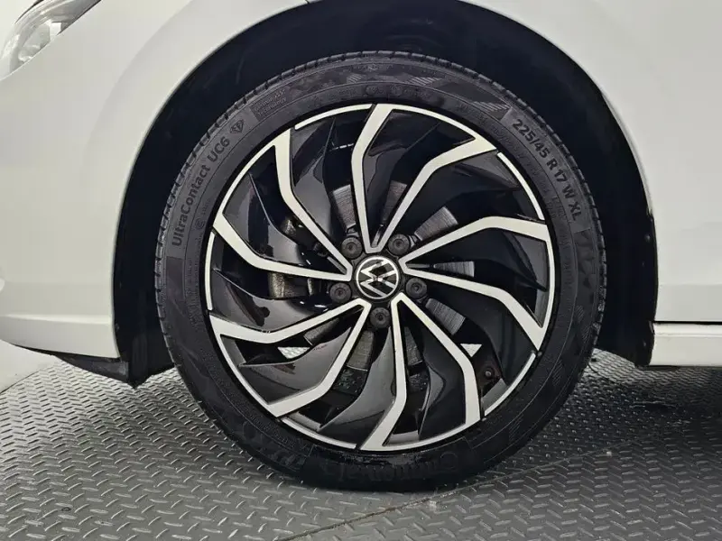 2022 Volkswagen Golf с пробегом 59 748 км