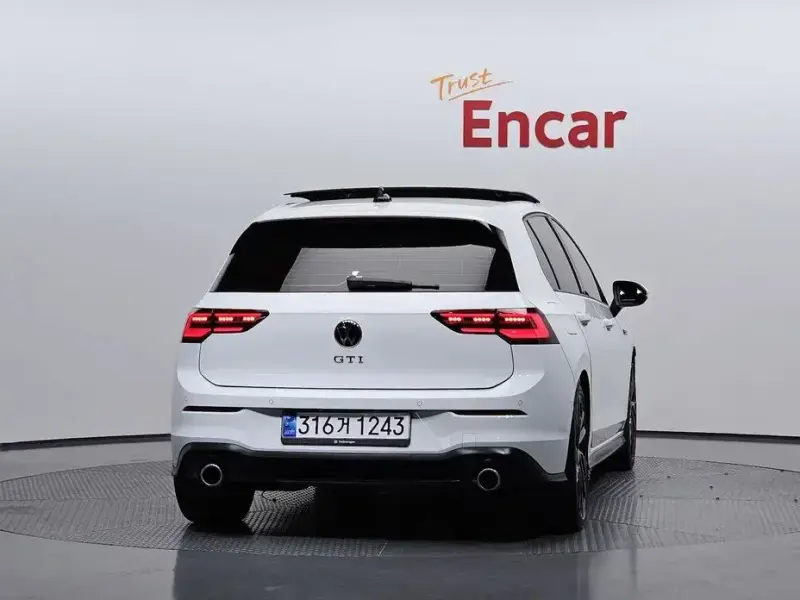 2023 Volkswagen Golf с пробегом 41 232 км
