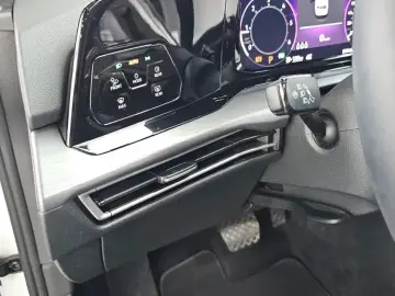 2022 Volkswagen Golf с пробегом 59 748 км