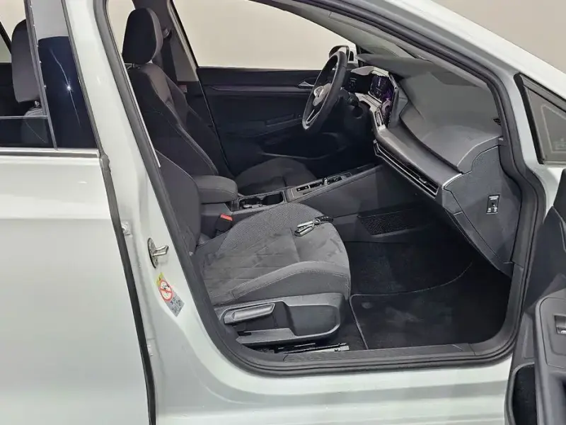 2022 Volkswagen Golf с пробегом 59 748 км