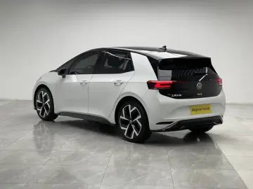 2026 Volkswagen ID.3 с пробегом 16 500 км