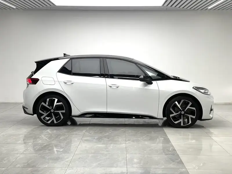2026 Volkswagen ID.3 с пробегом 16 500 км