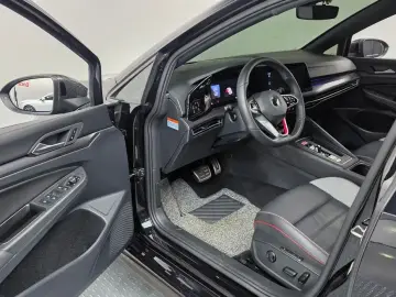 2022 Volkswagen Golf с пробегом 58 189 км