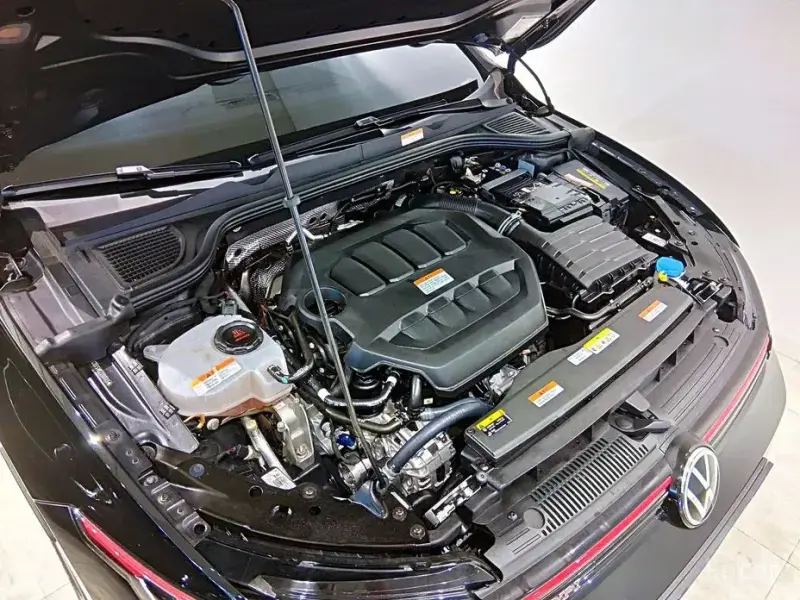 2025 Volkswagen Golf с пробегом 13 819 км