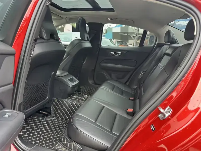 2021 Volvo S60 с пробегом 83 700 км
