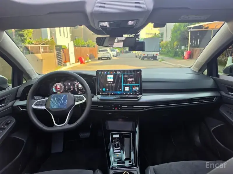 2026 Volkswagen Golf с пробегом 12 км