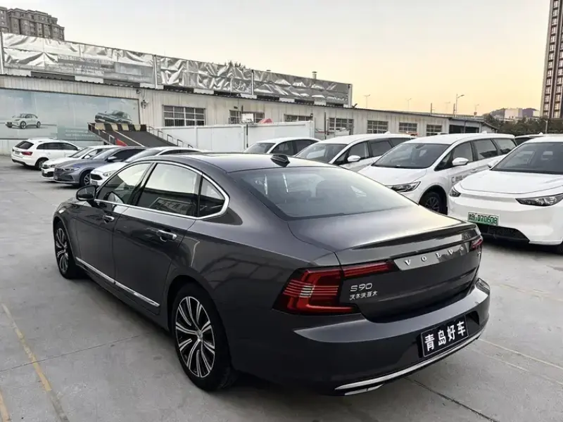 2021 Volvo S90 с пробегом 78 000 км