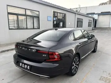 2021 Volvo S90 с пробегом 78 000 км