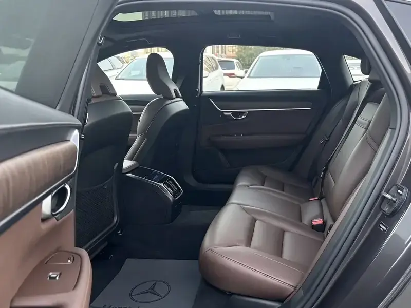 2021 Volvo S90 с пробегом 78 000 км